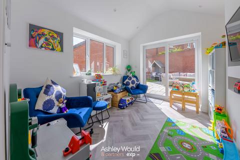 3 Bolas Avenue, Hartlebury, Kidderminster, DY11 7TX