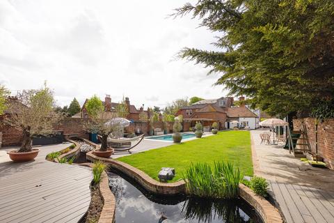 5 bedroom semi-detached house for sale, Swan Street, West Malling, ME19
