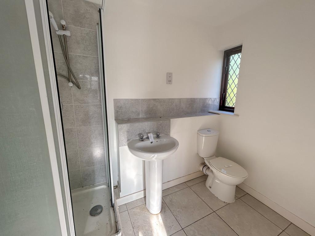 Guest bedroom en-suite