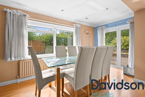 22 Crookham Close, Birmingham, B17 8RR