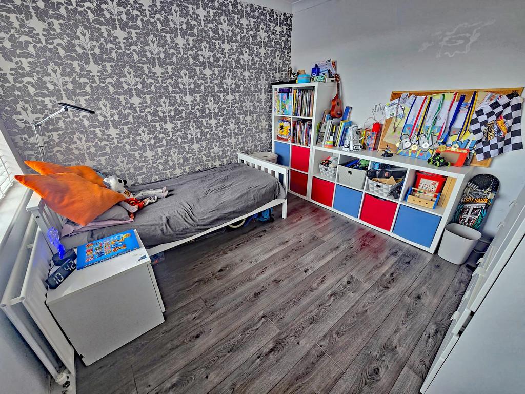 Second Bedroom (2)
