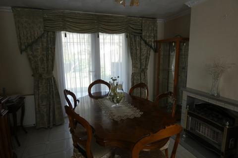 5 bedroom semi-detached house to rent, Mile Road, Bedford