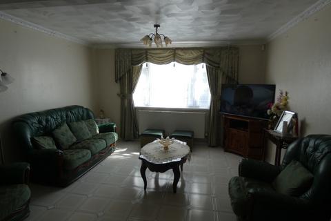 5 bedroom semi-detached house to rent, Mile Road, Bedford