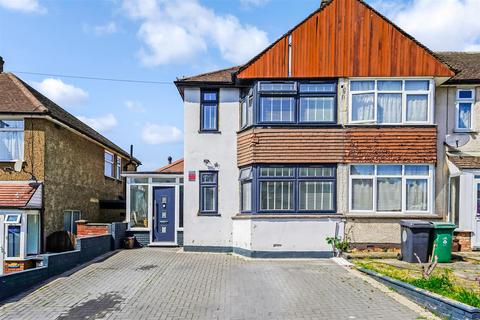 63 Russell Road, Chingford, London, E4 8HA