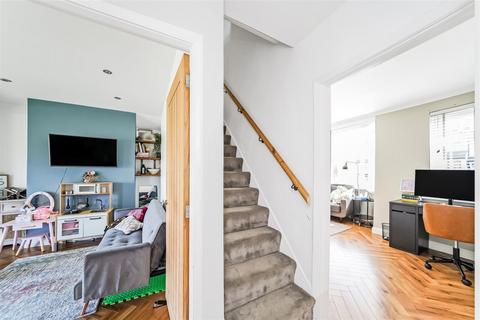 63 Russell Road, Chingford, London, E4 8HA
