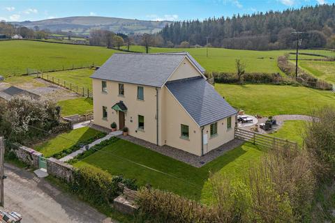 undefined, Llangadog, Carmarthenshire, SA19