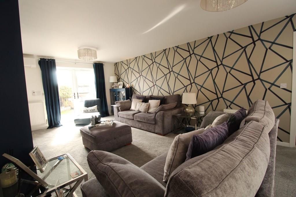Lounge 4