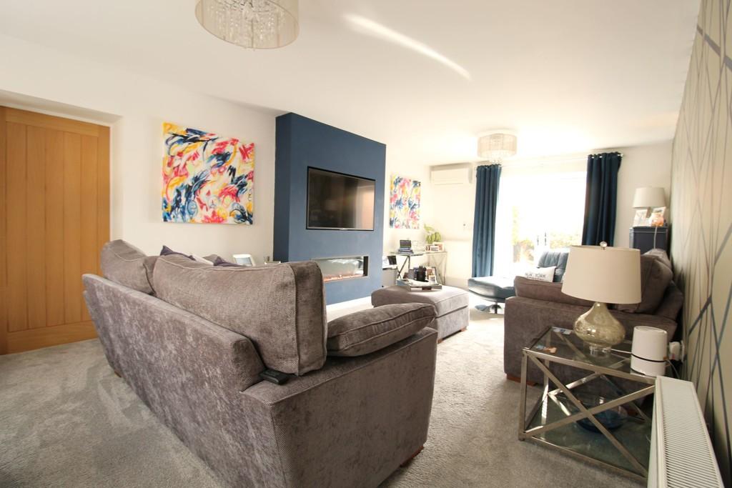Lounge 2
