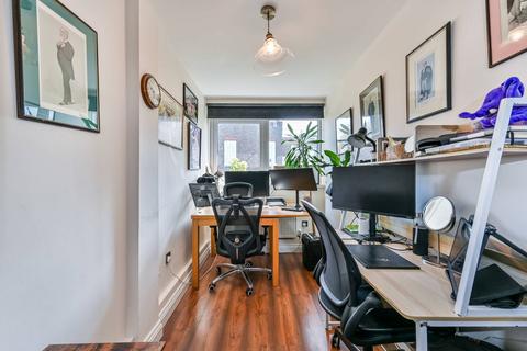 Flat 30, Caister House Roman Way, London, N7 8XL