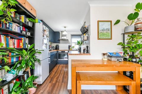 Flat 30, Caister House Roman Way, London, N7 8XL