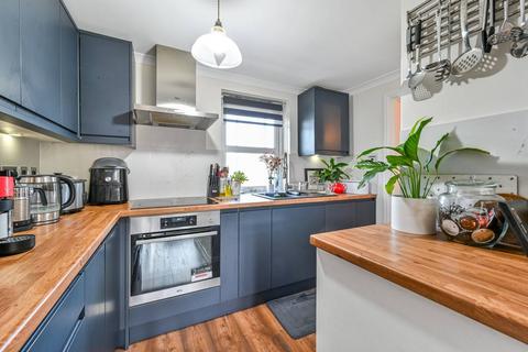 Flat 30, Caister House Roman Way, London, N7 8XL