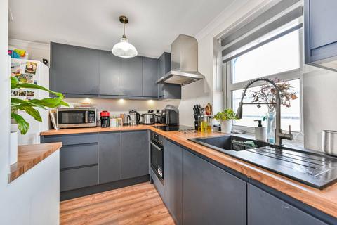Flat 30, Caister House Roman Way, London, N7 8XL