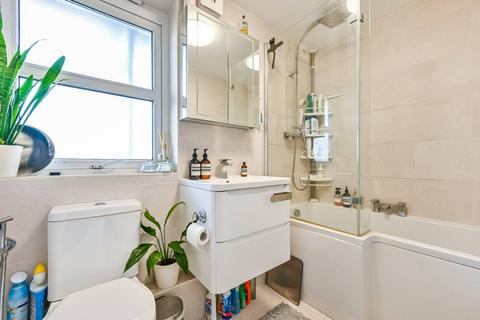 Flat 30, Caister House Roman Way, London, N7 8XL
