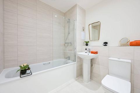2 bedroom flat for sale, The Silverton, Royal Docks E16