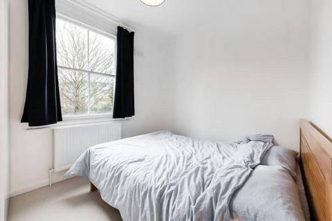 13b Goodwin Road, London, W12 9JN