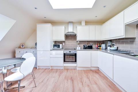 1 bedroom flat for sale, Dukes Avenue, New Malden, KT3