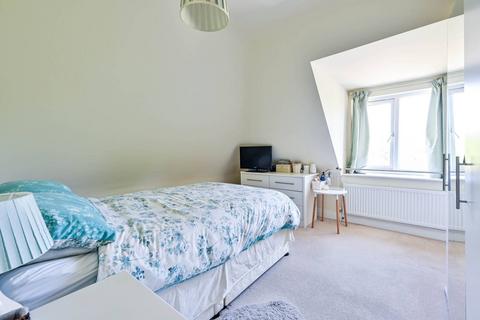 1 bedroom flat for sale, Dukes Avenue, New Malden, KT3