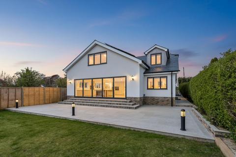 4 bedroom detached house for sale, Chalk Hill Road, Catherington