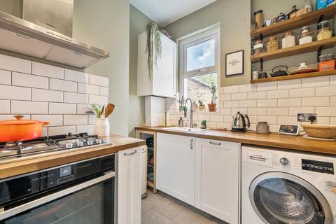 1 bedroom flat for sale, Wallbutton Road, Brockley, London, SE4