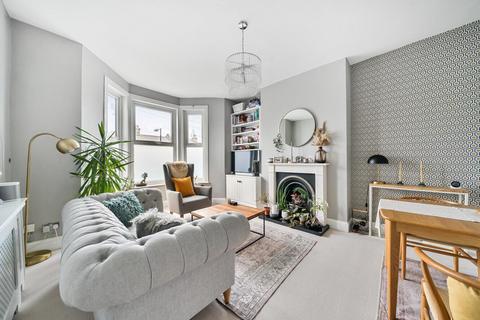 1 bedroom flat for sale, Wallbutton Road, Brockley, London, SE4