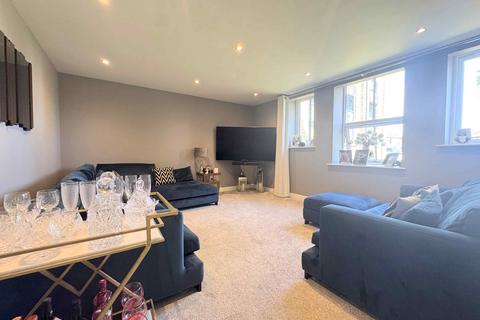 2 bedroom semi-detached house for sale, Village Street, Norwood Green HX3