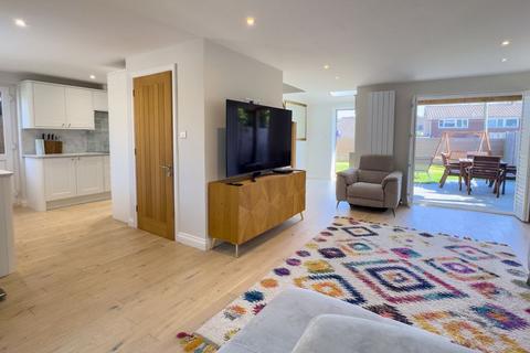 27 Hook Lane, Bognor Regis, PO22 8AU