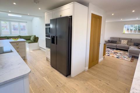 27 Hook Lane, Bognor Regis, PO22 8AU