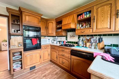 4 Eaglesbush Close, Neath, SA11 2AL