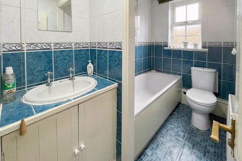 undefined, The Street, Finglesham