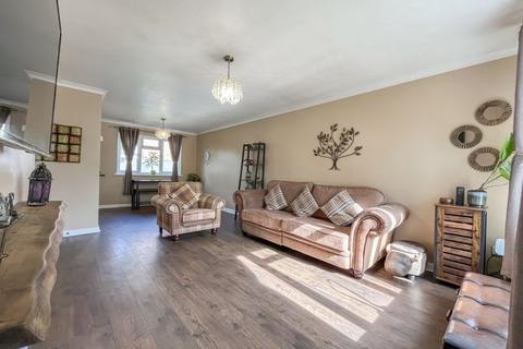 4 Illshaw, Wolverhampton, WV9 5LD