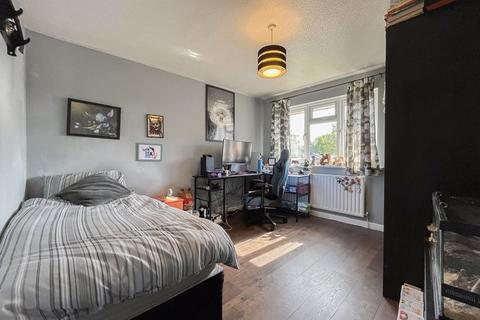 4 Illshaw, Wolverhampton, WV9 5LD