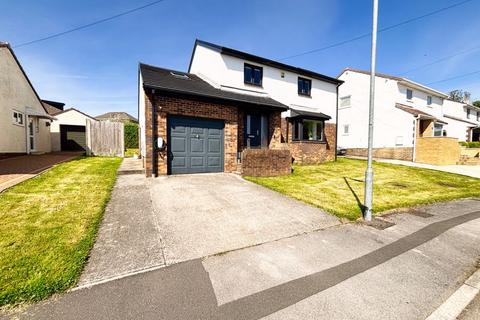 4 bedroom detached house for sale, 4 Nursery Gardens Litchard Bridgend CF31 1NH