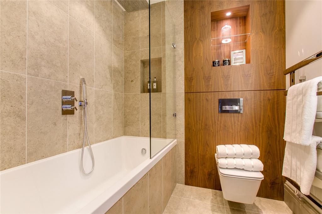 Family Bathrom