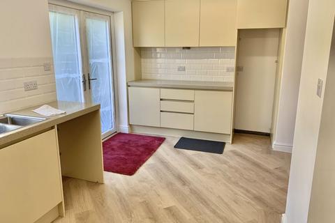 6 Henfaes Road, Tonna, Neath, SA11 3DX