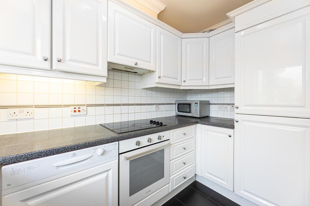 Kitchen (2)