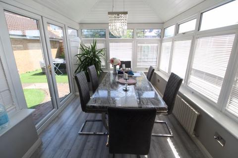 11 Linacres, Luton, LU4 9XP