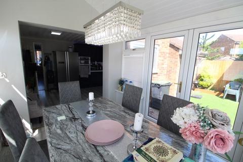 11 Linacres, Luton, LU4 9XP