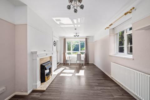 26 Denmark Gardens, Carshalton, SM5 2JL