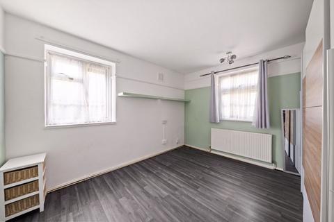 26 Denmark Gardens, Carshalton, SM5 2JL