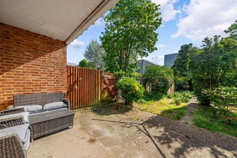 26 Denmark Gardens, Carshalton, SM5 2JL