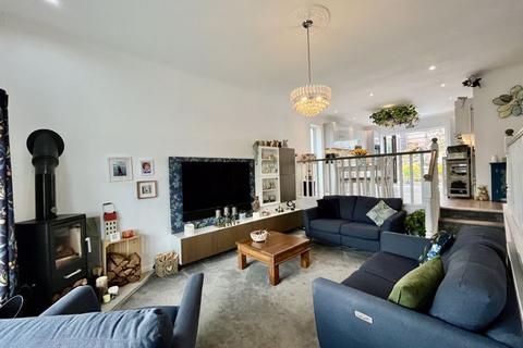 3 bedroom house for sale, Hillside Avenue, Oldham OL2