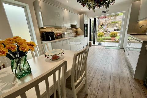 3 bedroom house for sale, Hillside Avenue, Oldham OL2