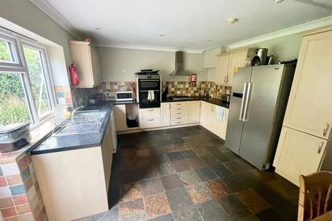 undefined, 18 Soberton Road Queens park