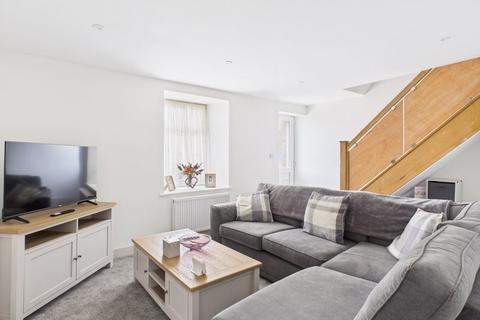 14 Centenary Row West, Camborne, TR14 8HU