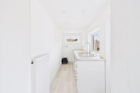 14 Centenary Row West, Camborne, TR14 8HU