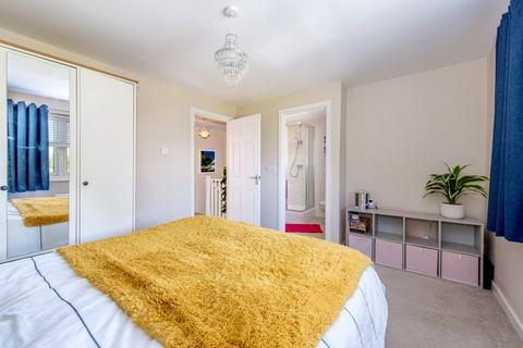 1 Manning Close, Monkton Heathfield, Taunton, TA2 8GX
