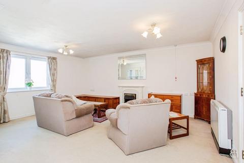 1 bedroom apartment for sale, Hamlet Court Road, Westcliff-on-Sea SS0