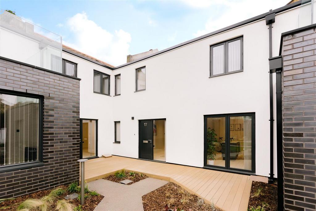 MB number 17 fonthill mews 31.jpg