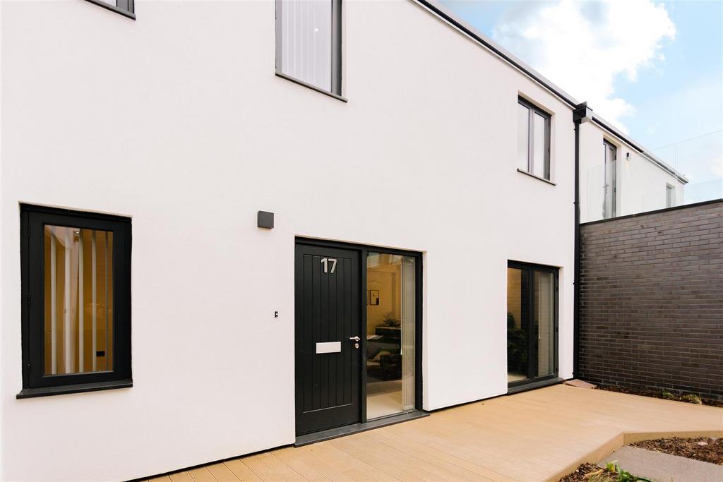 MB number 17 fonthill mews 29.jpg