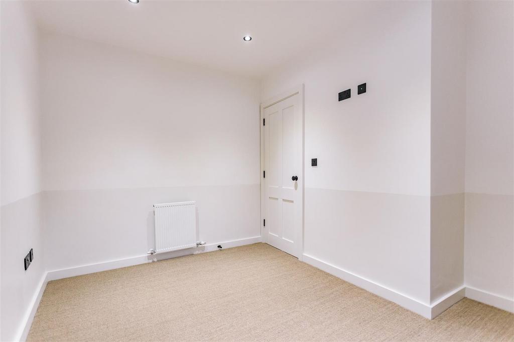 MB number 17 fonthill mews 04.jpg